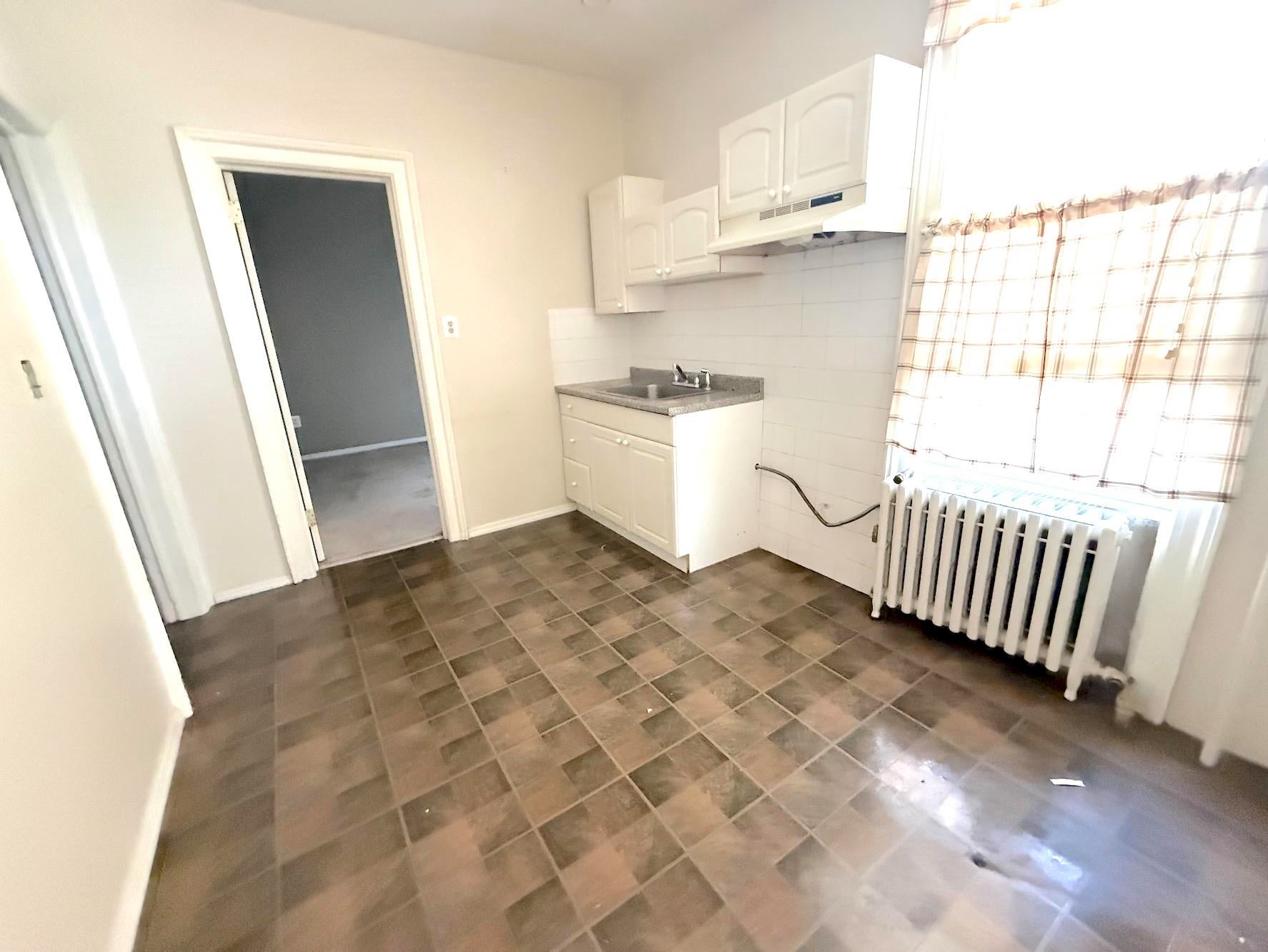 811 Sip St, Union City, NJ 07087 photo