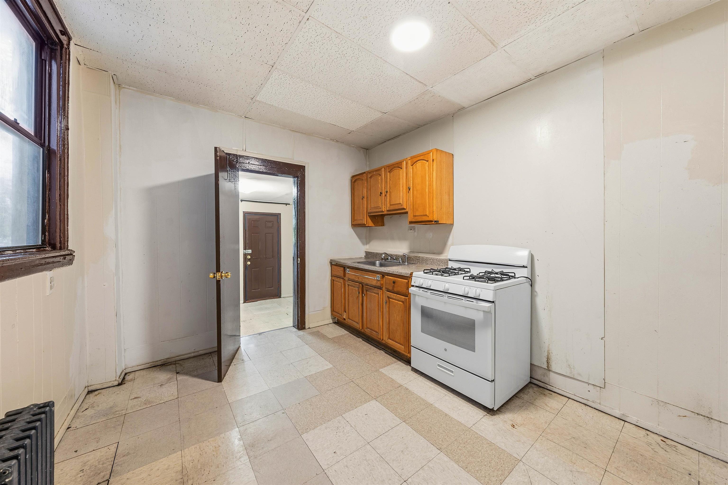 73 Virginia Ave, Jersey City, NJ 07305 photo