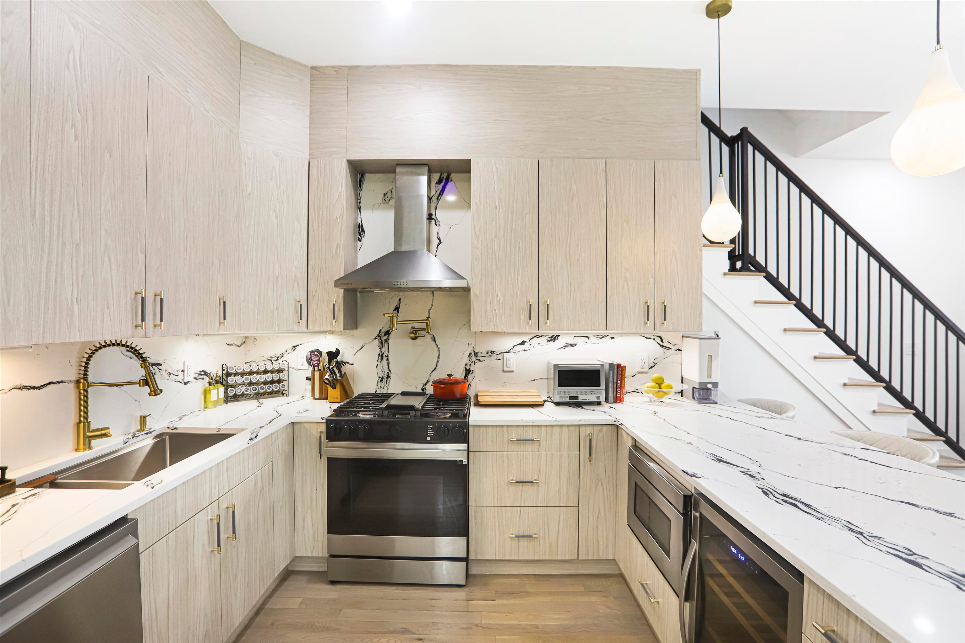 231 Clinton Ave #2, Jersey City, NJ 07304 photo