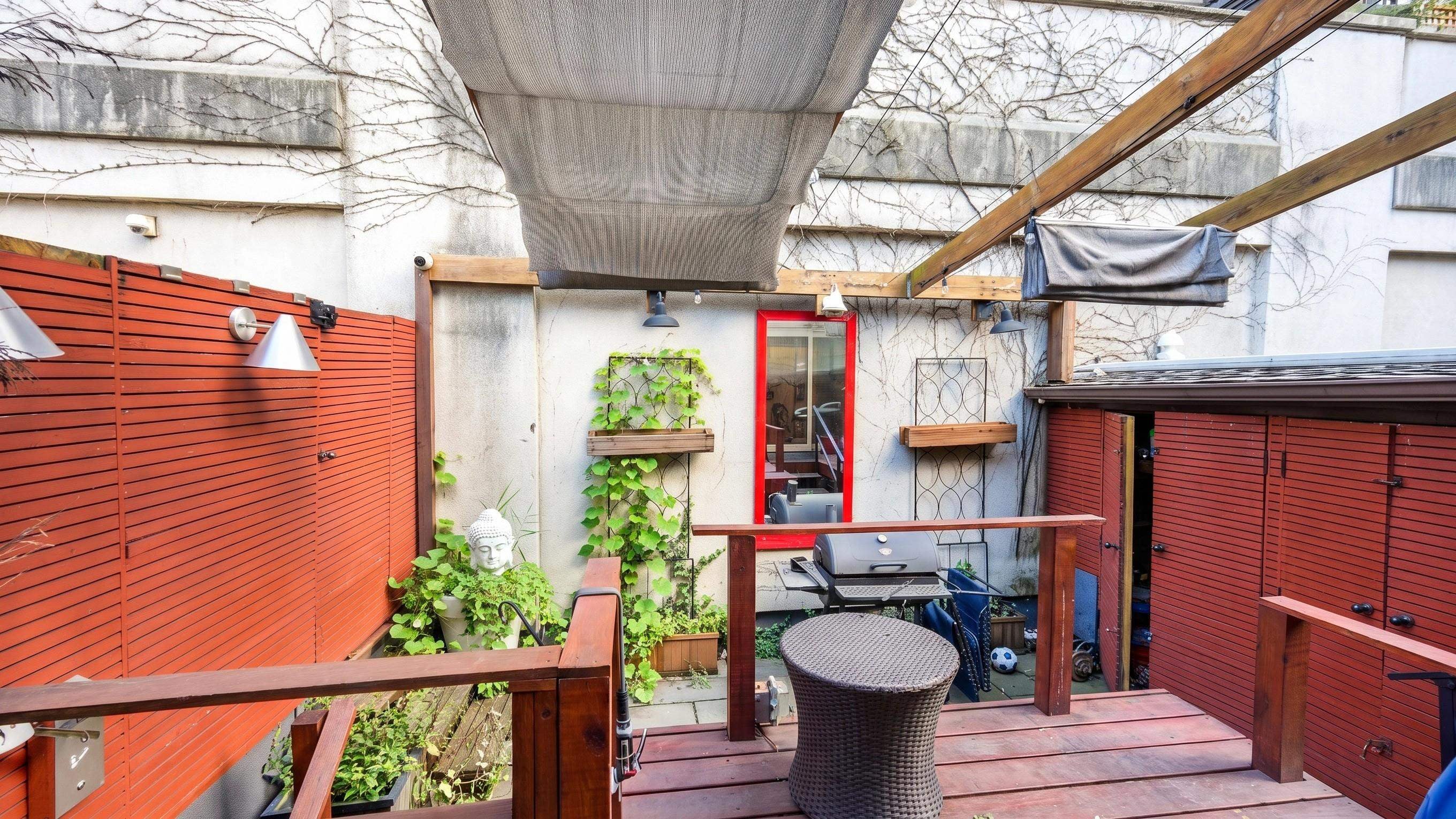 3308 Hudson Ave, Union City, NJ 07087 photo