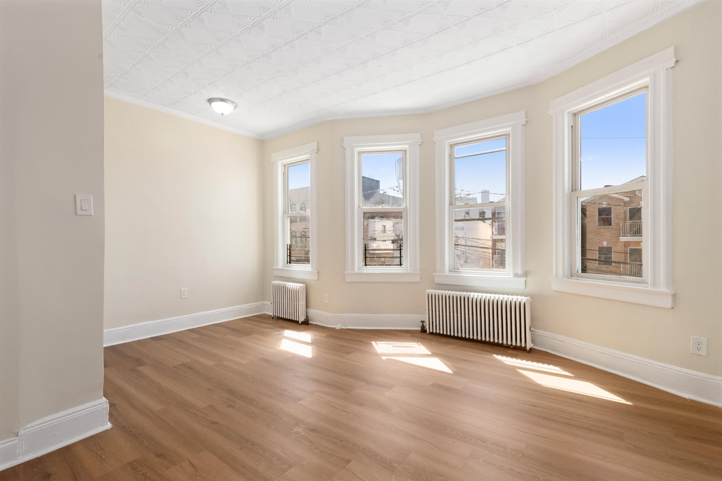 76 Beach St, Jersey City, NJ 07307 photo