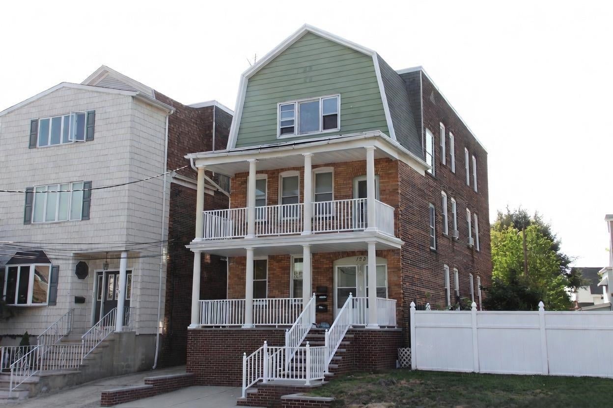 123 125 Newman Ave, Bayonne, NJ 07002