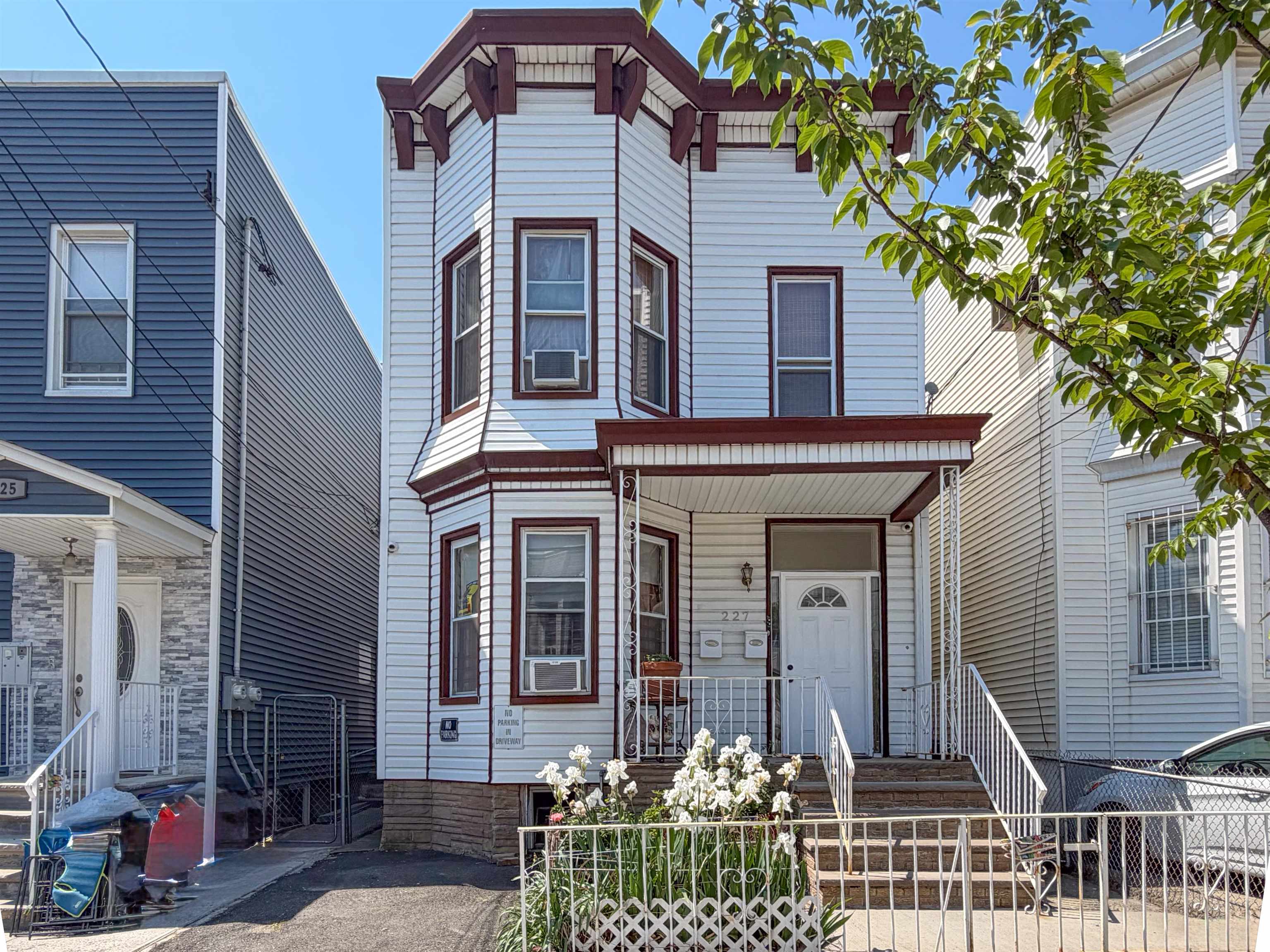 227 46th St, Union City, NJ 07087 photo