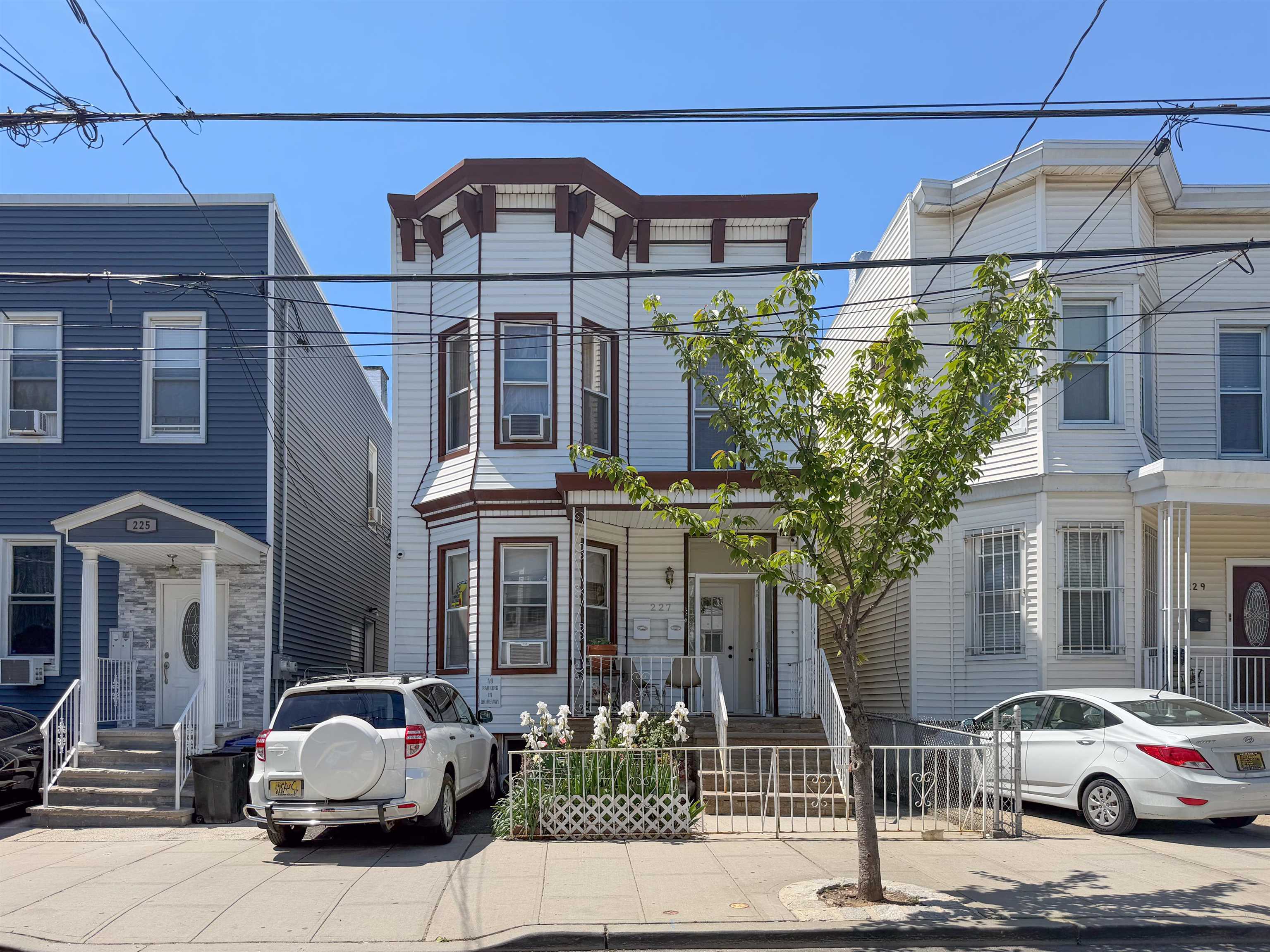 227 46th St, Union City, NJ 07087