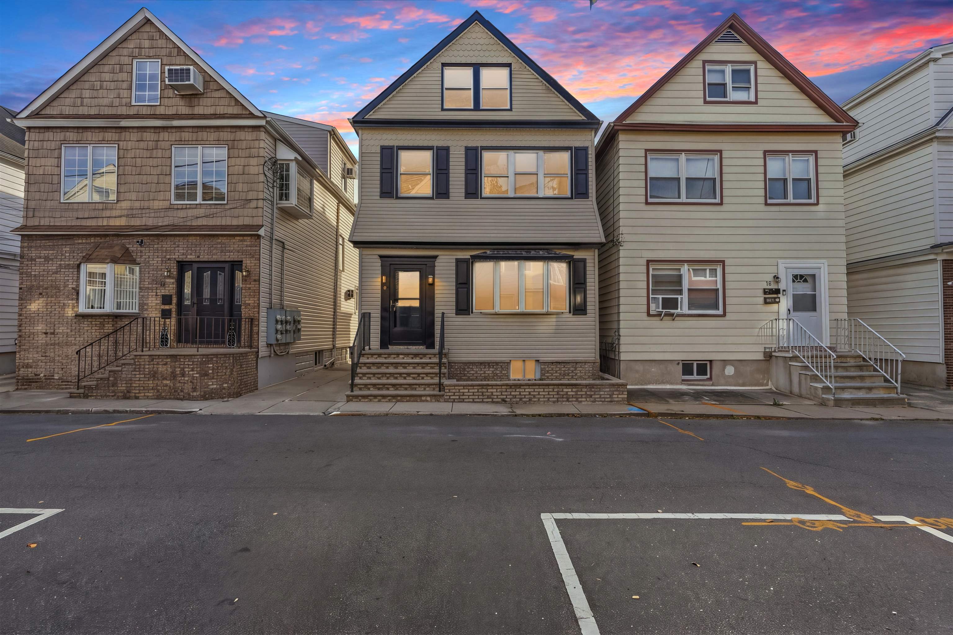 14 Obrien Ct, Bayonne, NJ 07002