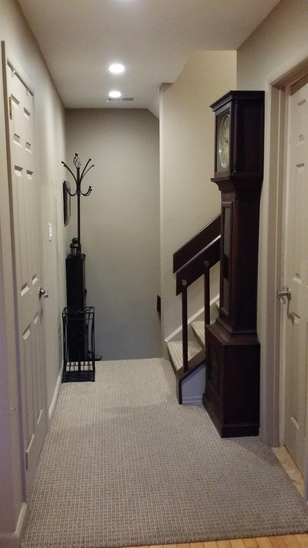 705 Mainsail Ln, Secaucus, NJ 07094 photo
