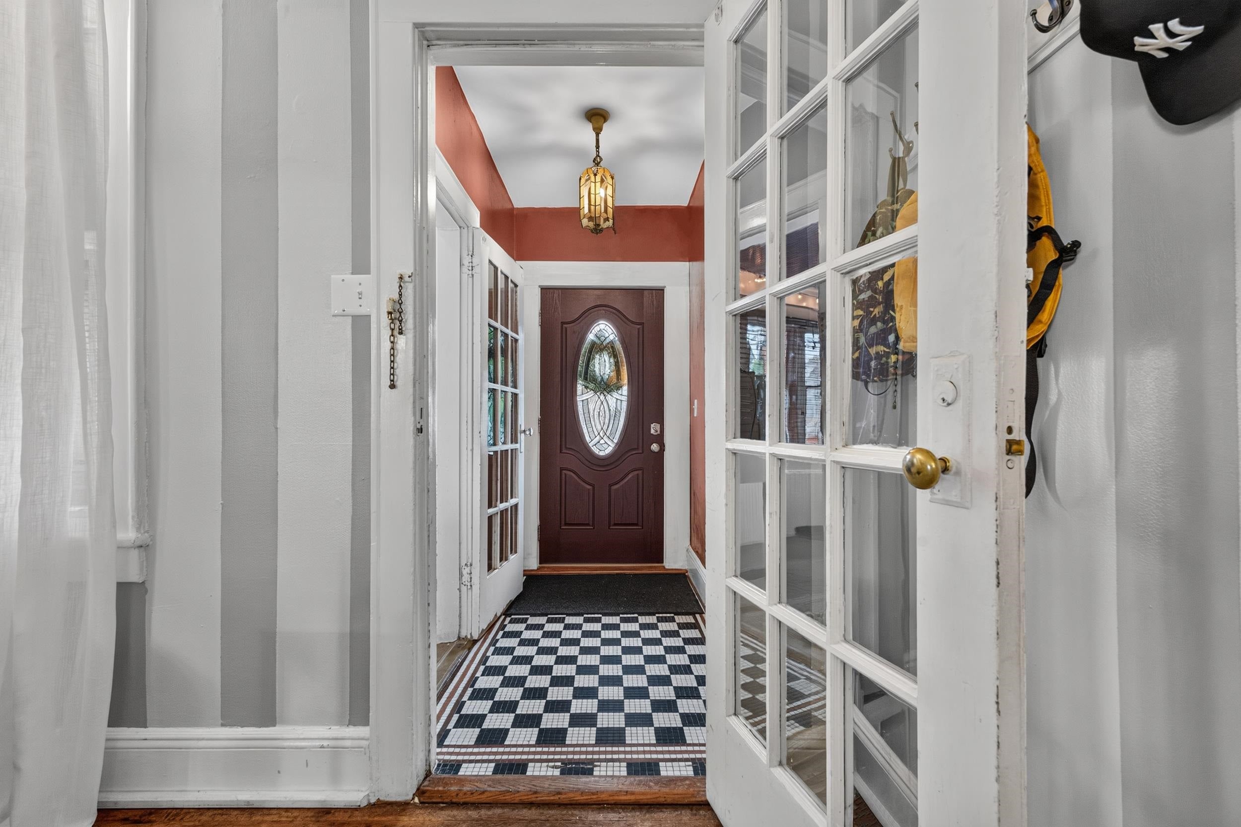 9 Lincoln Pkwy, Bayonne, NJ 07002 photo