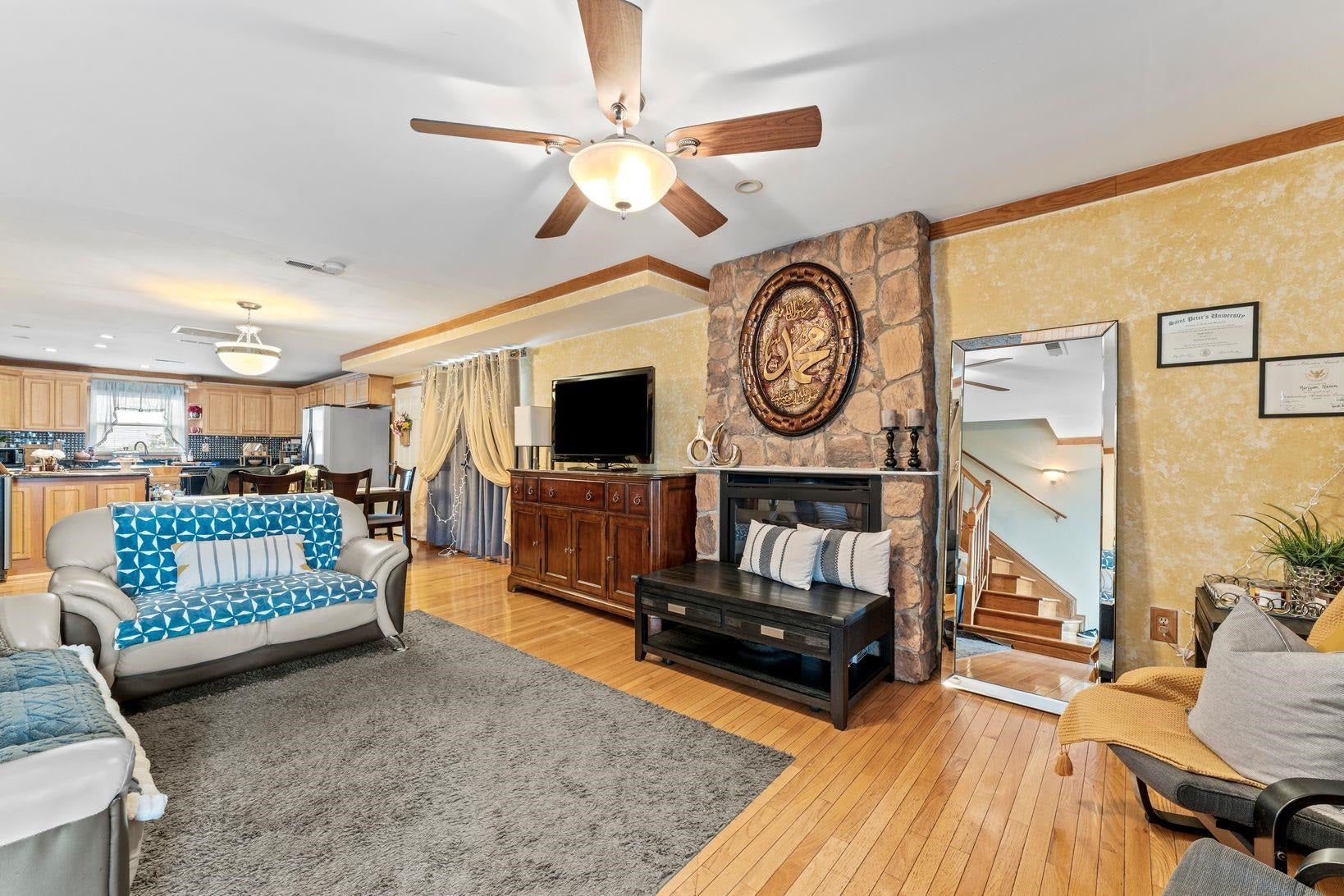 1506 88th St, North Bergen, NJ 07047 photo