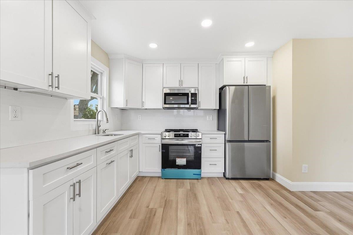 202 41st St, Union City, NJ 07087