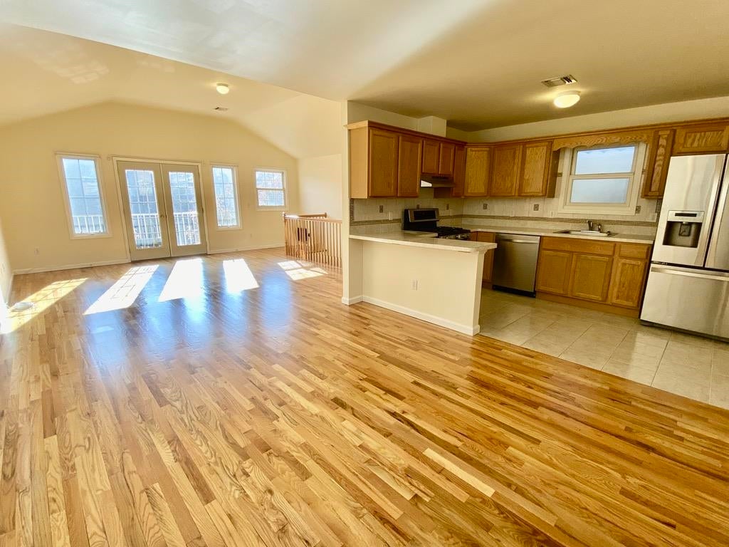 217 New York Ave, Jersey City, NJ 07307 photo