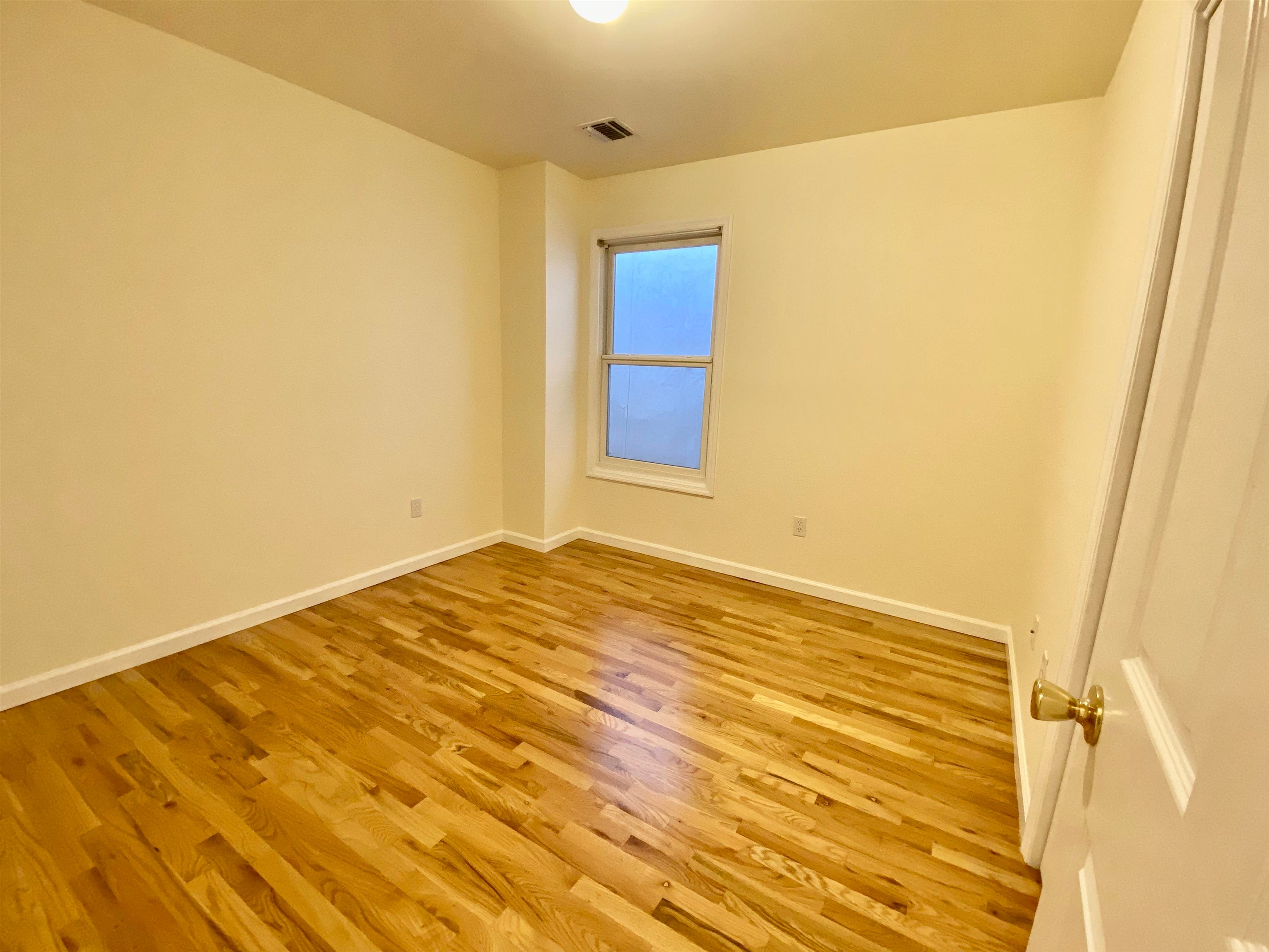 217 New York Ave, Jersey City, NJ 07307 photo