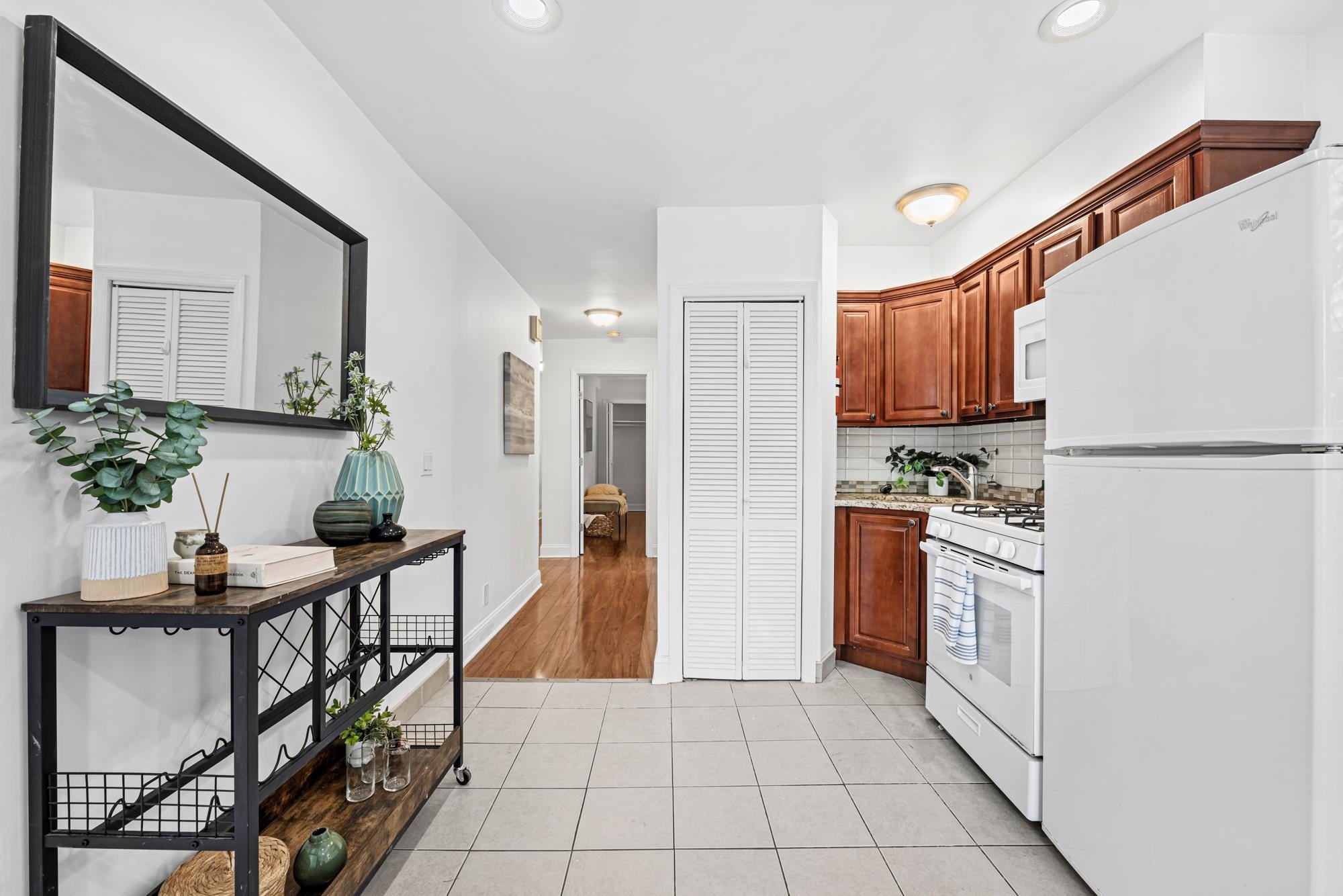 354 Paterson Plank Rd, Jersey City, NJ 07307 photo
