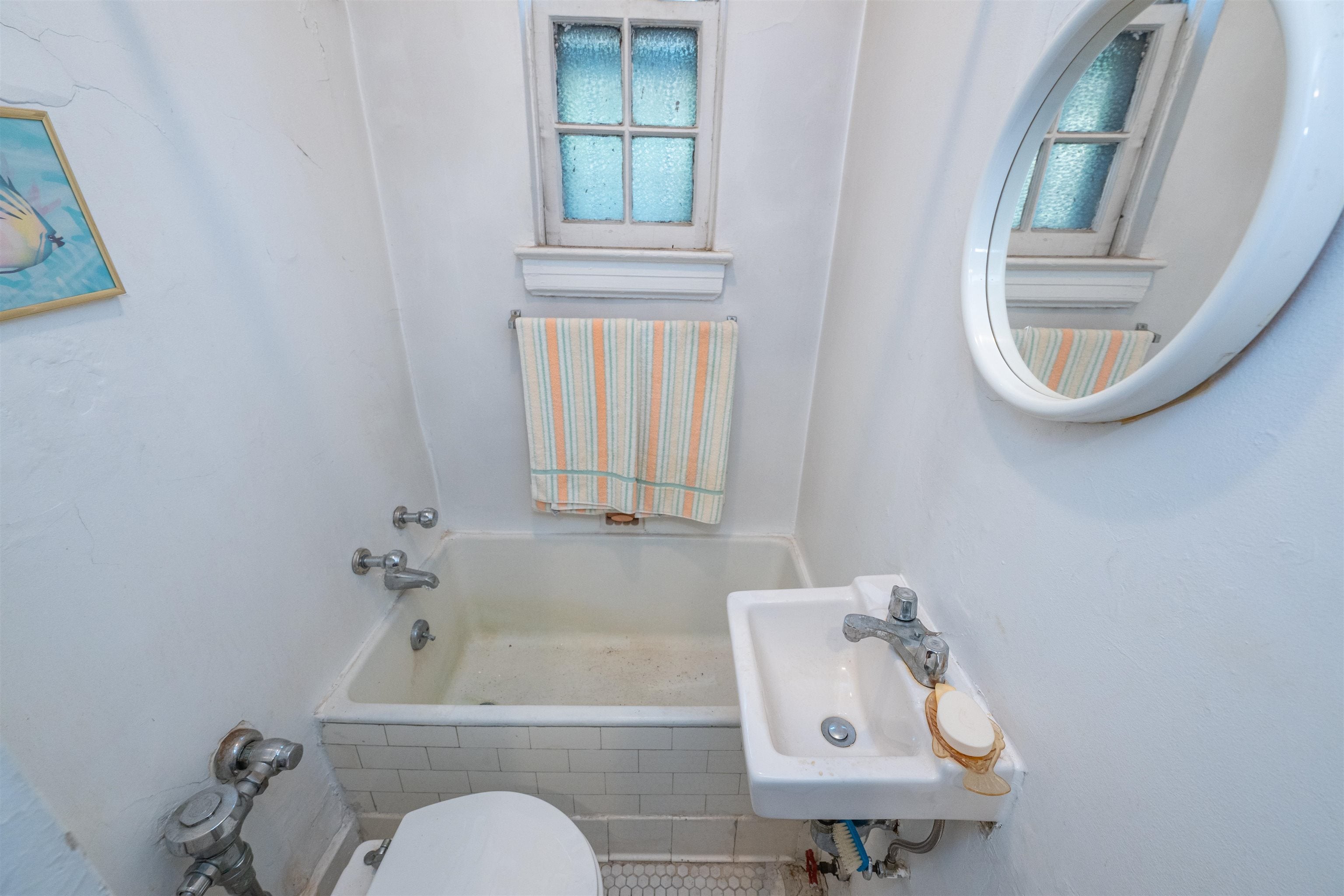 50 Glenwood Ave #108, Jersey City, NJ 07306 photo