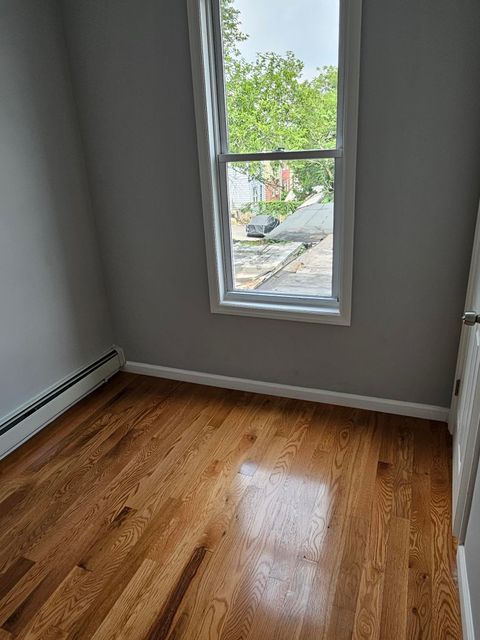 Duplex in Jersey City, Greenville NJ 10 Wilkinson Ave 11.jpg