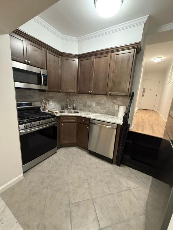 772 Grand St, Jersey City, NJ 07304 photo