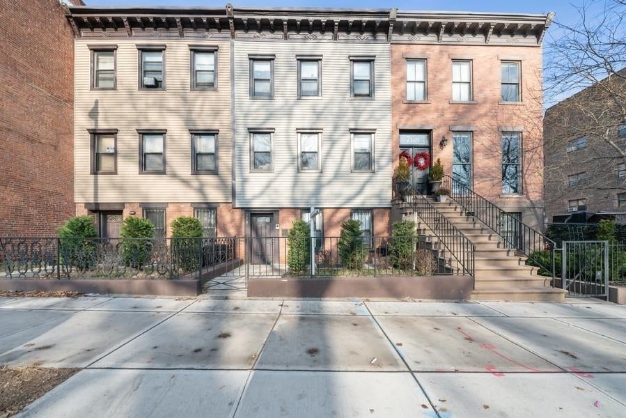 772 Grand St, Jersey City, NJ 07304