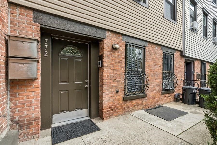 772 Grand St, Jersey City, NJ 07304 photo