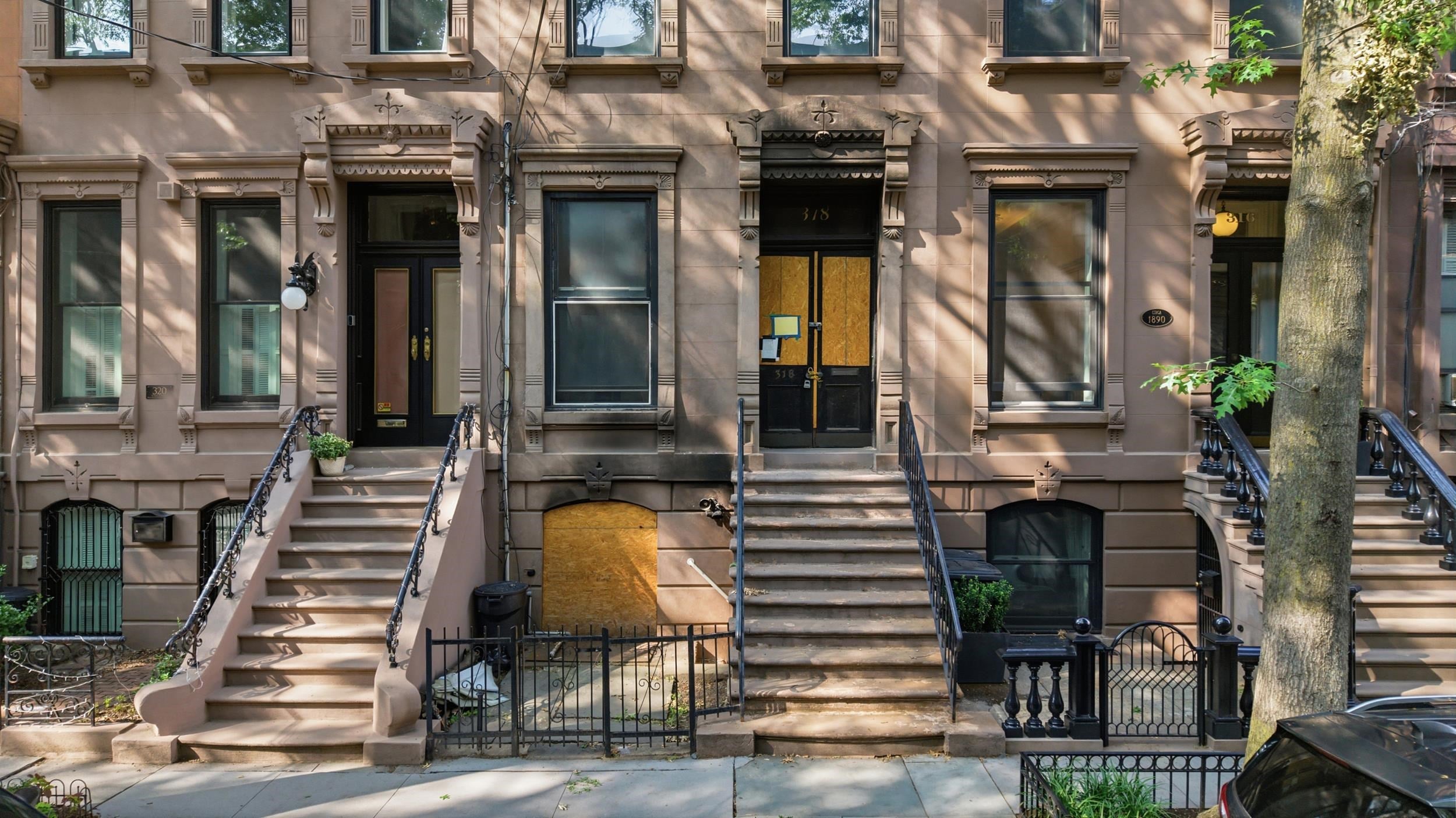 318 York St, Jersey City, NJ 07302 photo