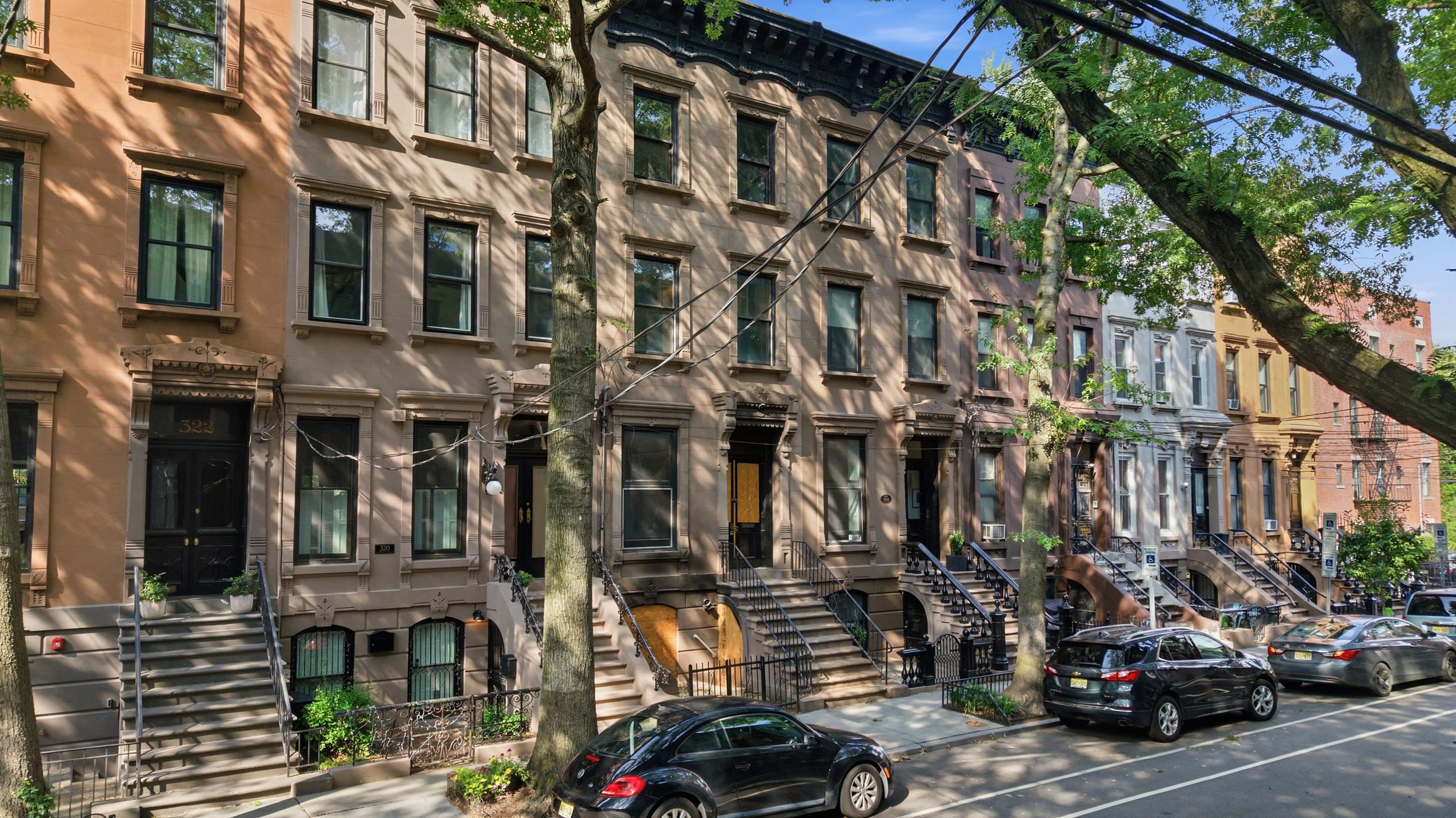 318 York St, Jersey City, NJ 07302 photo