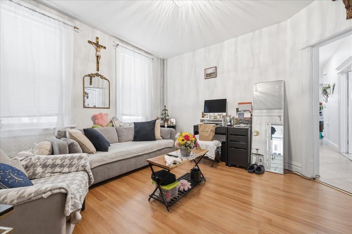 122 61st, West New York, NJ 07093 photo