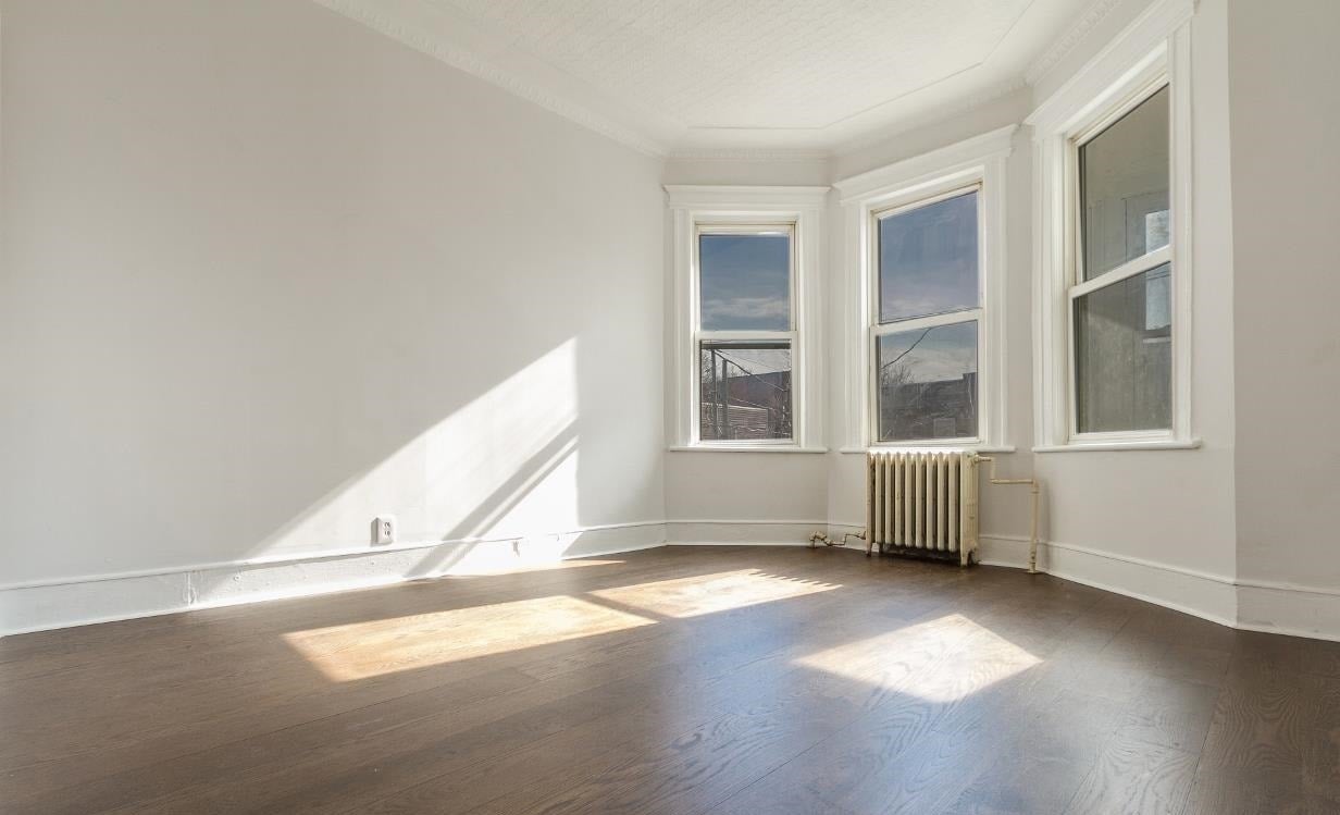 142 Van Nostrand Ave, Jersey City, NJ 07305