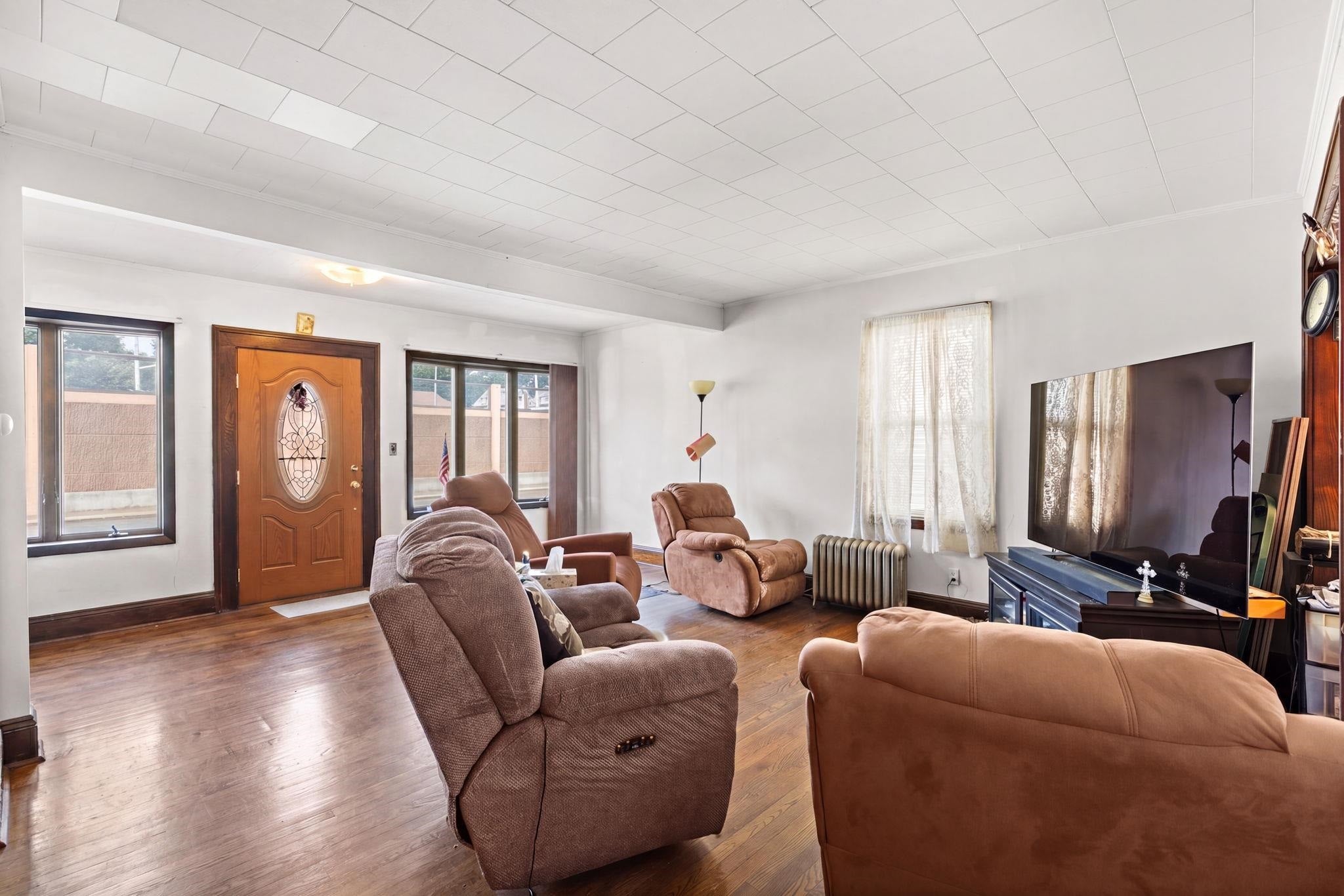 420 Rutherford Ave, Lyndhurst, NJ 07071 photo