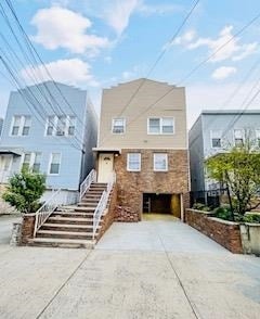 36 54th St, Bayonne, NJ 07002