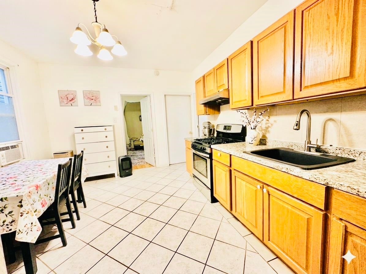 36 W 54th St, Bayonne, NJ 07002 photo