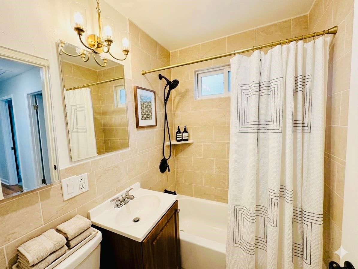 36 W 54th St, Bayonne, NJ 07002 photo