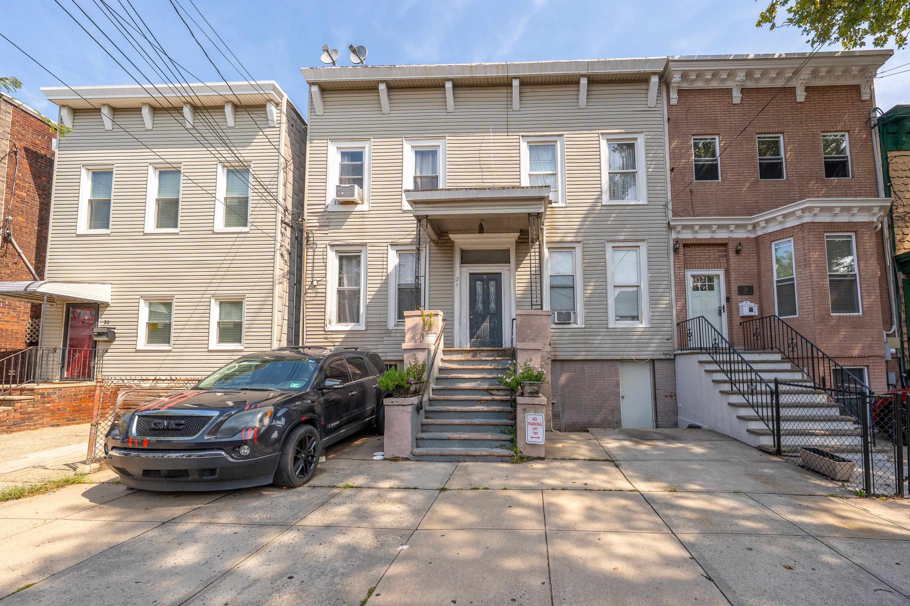 26 Irving St, Jersey City, NJ 07307