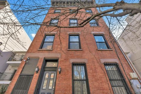 Condominium in Jersey City, Downtown NJ 307 7th St.jpg