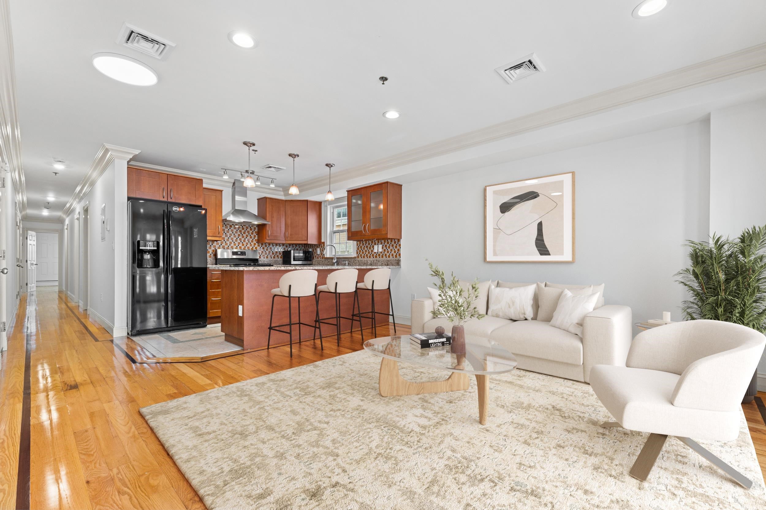 317 11th St, Union City, NJ 07087