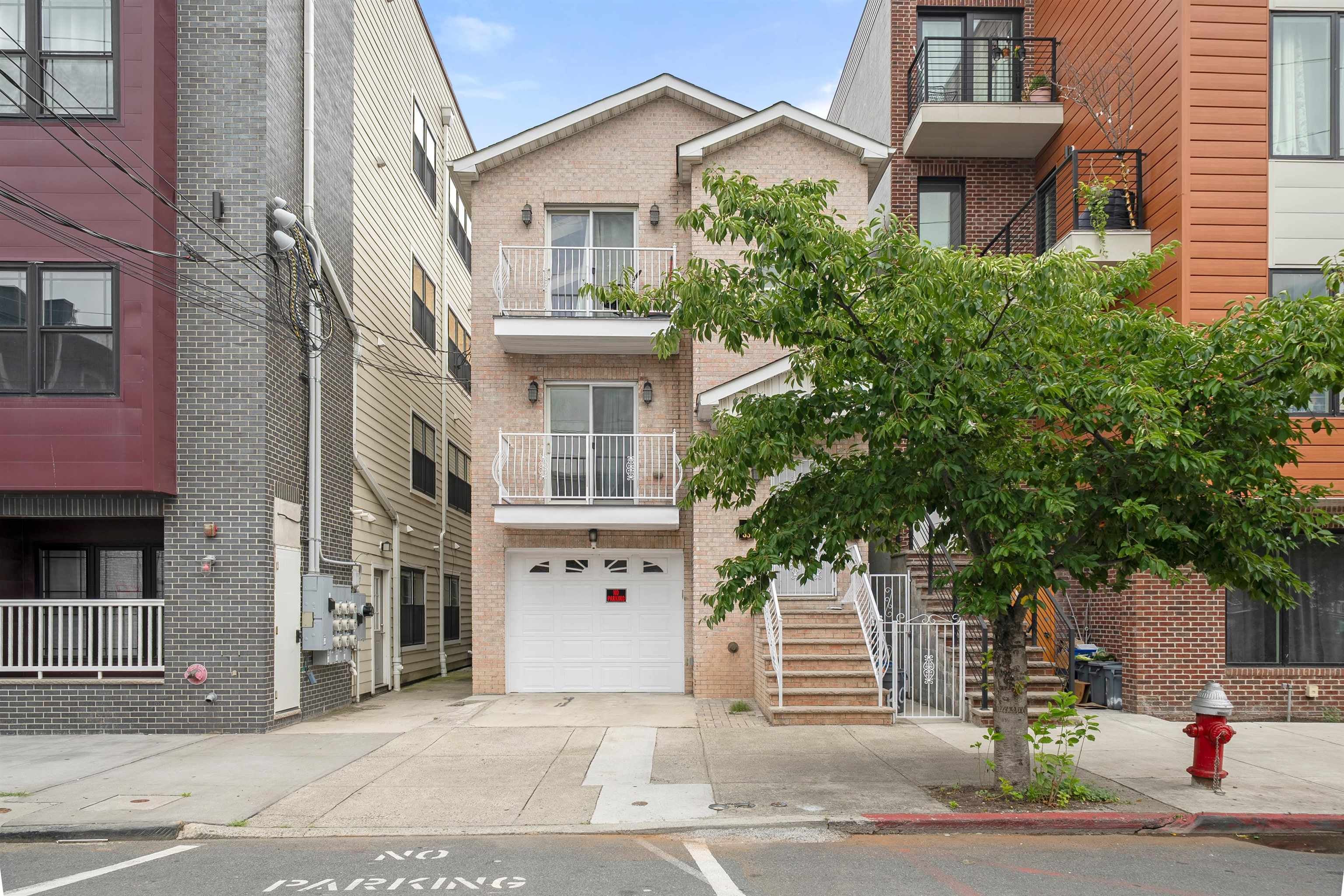 38 Vroom St, Jersey City, NJ 07306