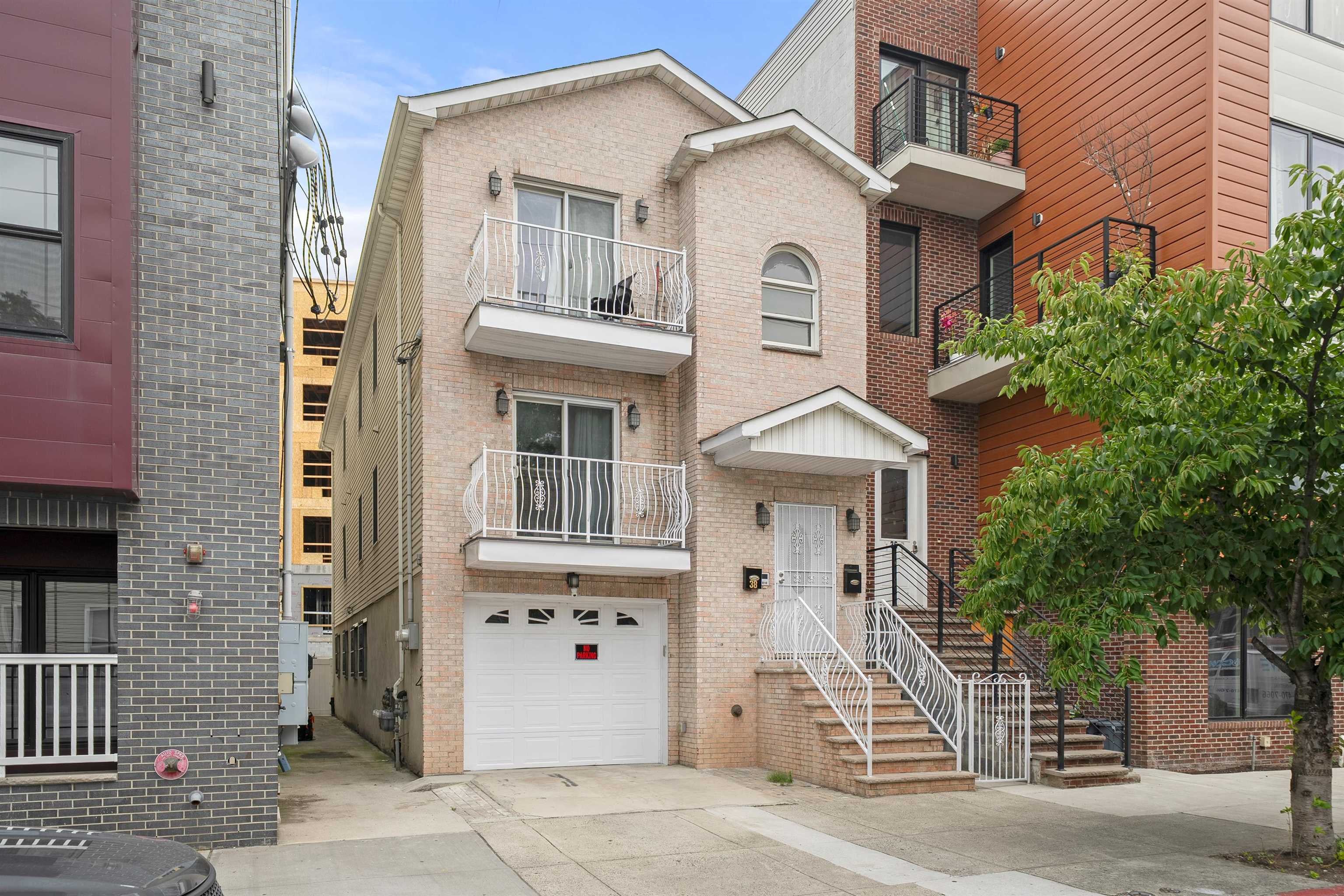 38 Vroom St, Jersey City, NJ 07306 photo