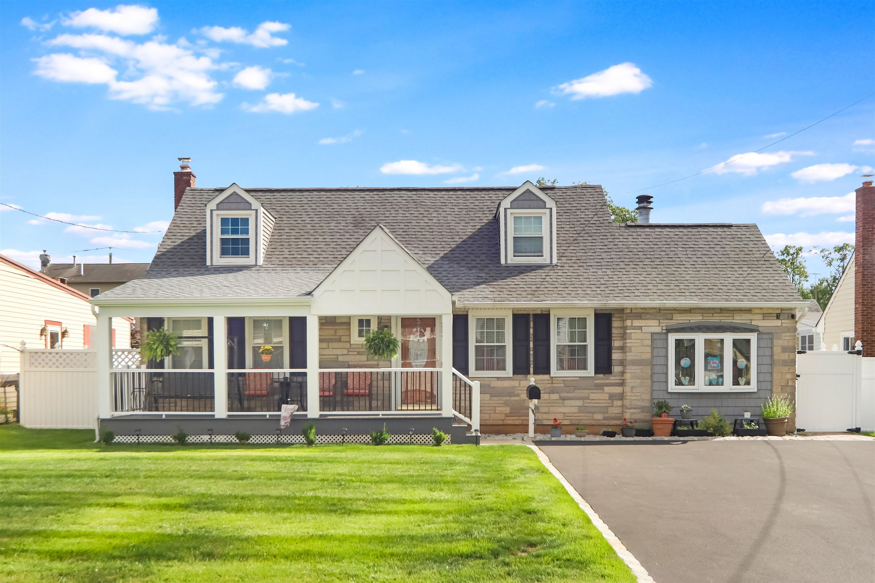 354 Colonia Blvd, Woodbridge, NJ 07067