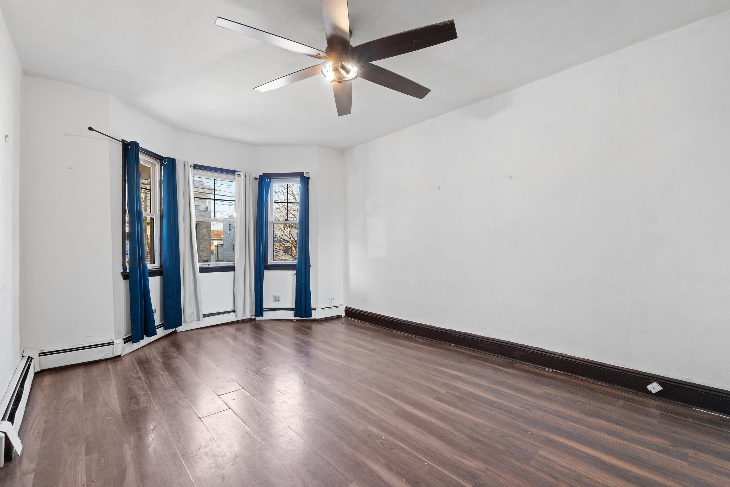 526 Avenue E, Bayonne, NJ 07002 photo