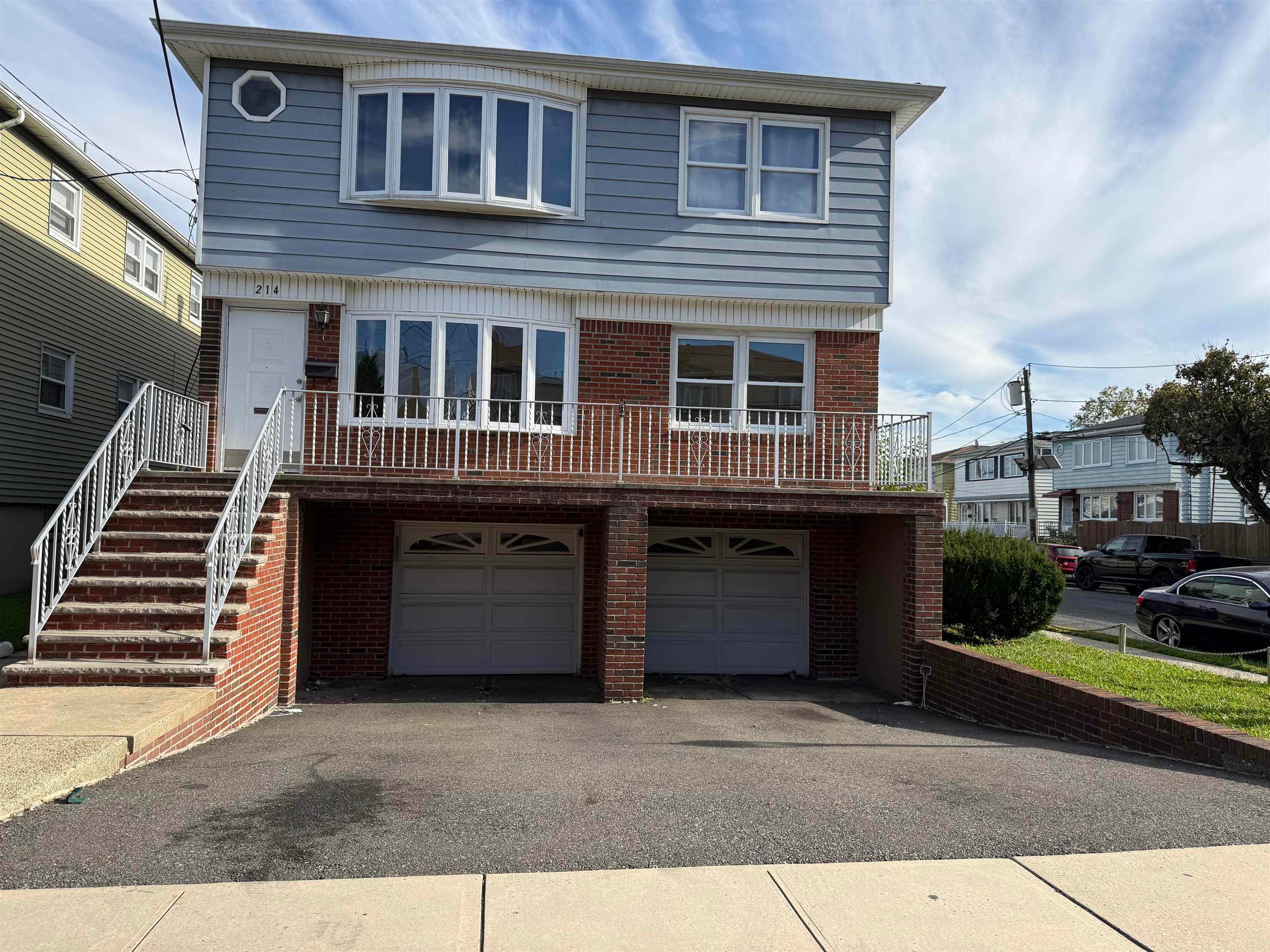 214 Avenue F, Bayonne, NJ 07002