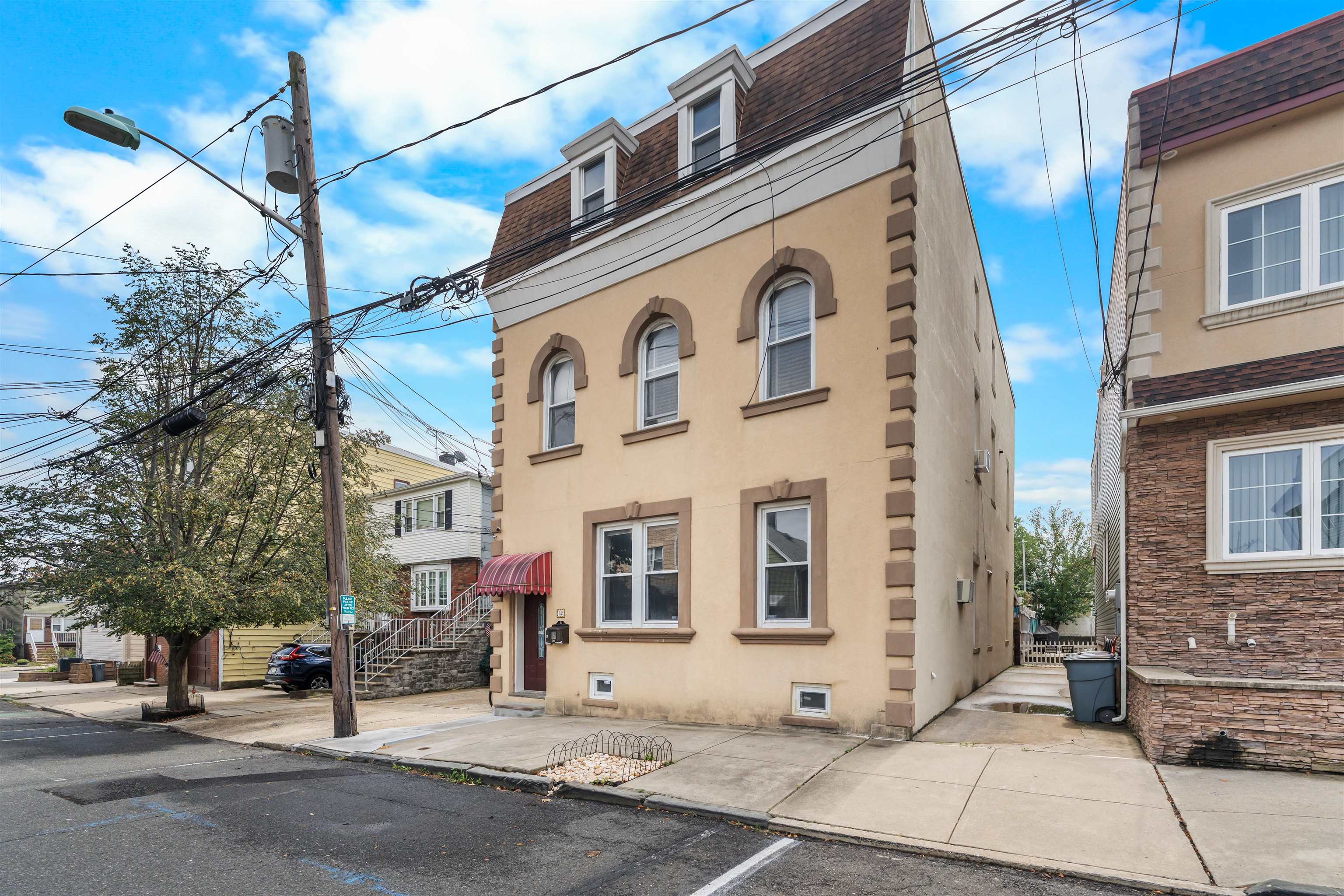 82 26th St, Bayonne, NJ 07002