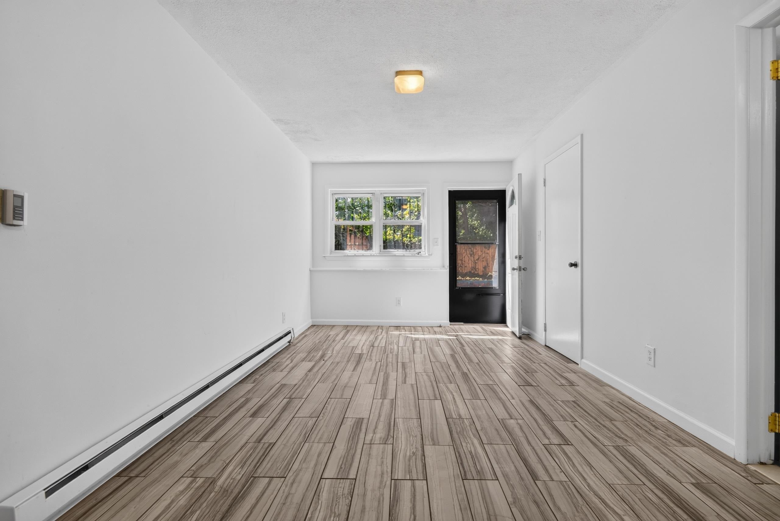 5 Reservoir Ave, Jersey City, NJ 07307 photo