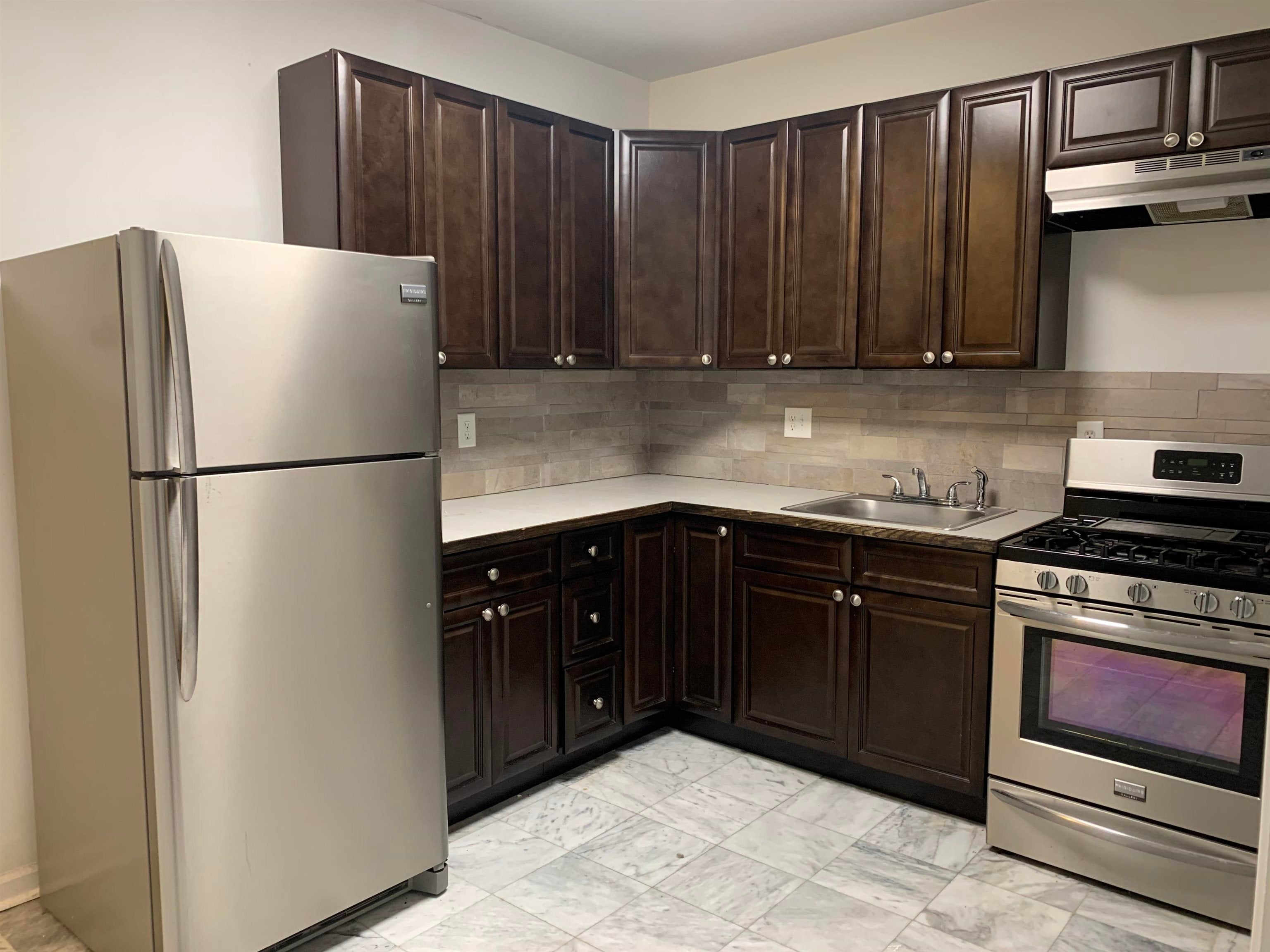 360 Pacific Ave, Jersey City, NJ 07304 photo