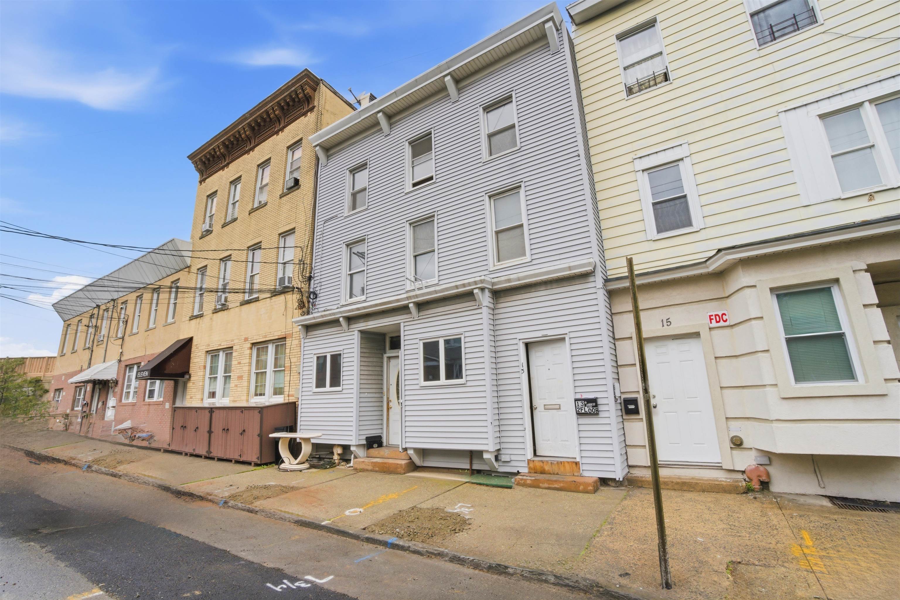 13 Cottage St, Bayonne, NJ 07002 photo
