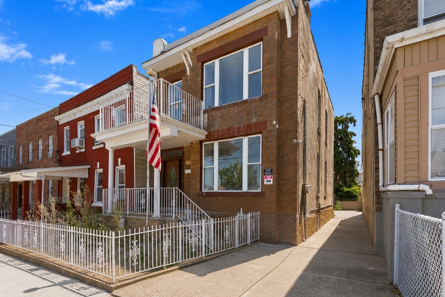 221 54th St, West New York, NJ 07093