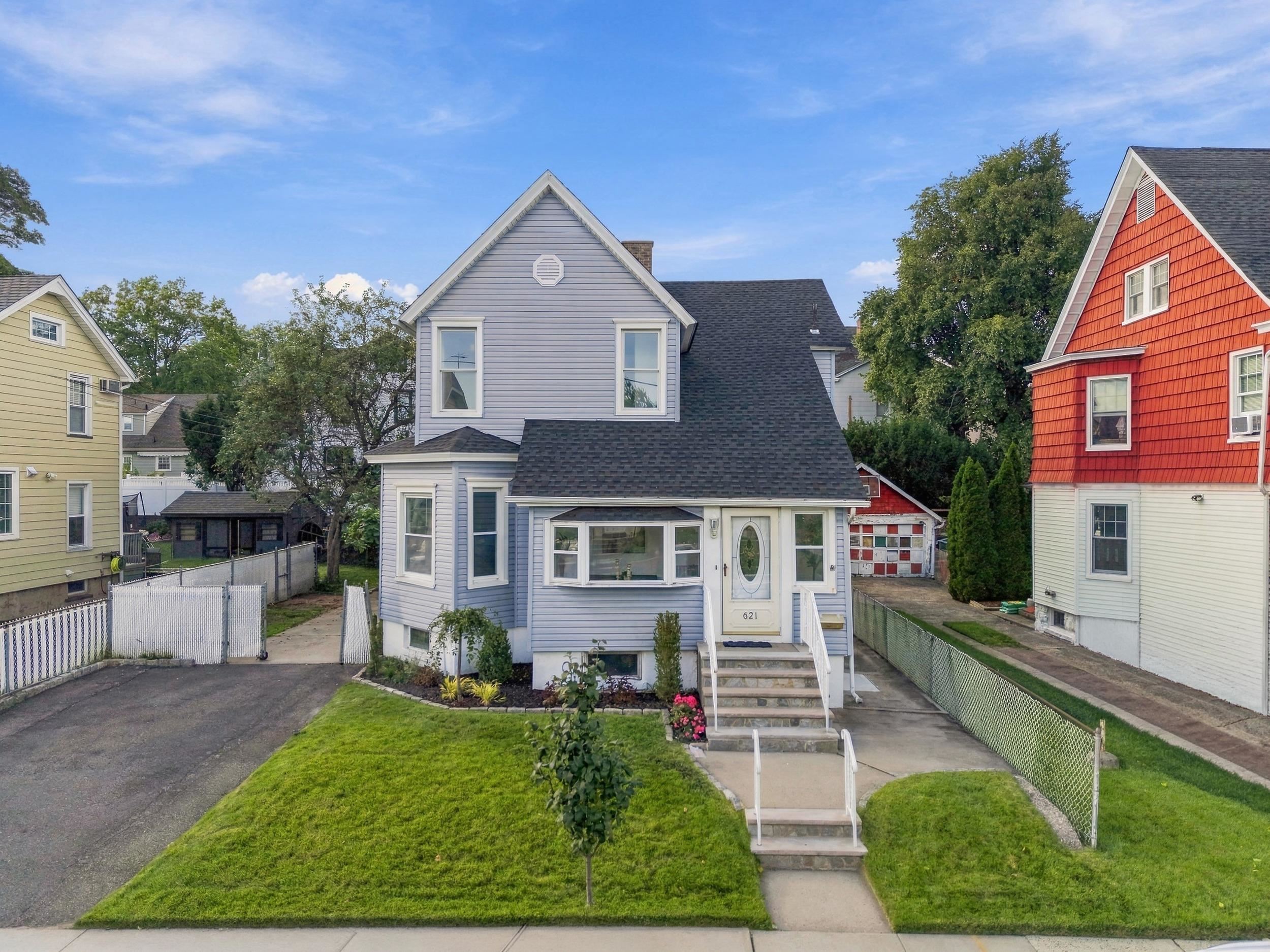 621 Chestnut St, Kearny, NJ 07032