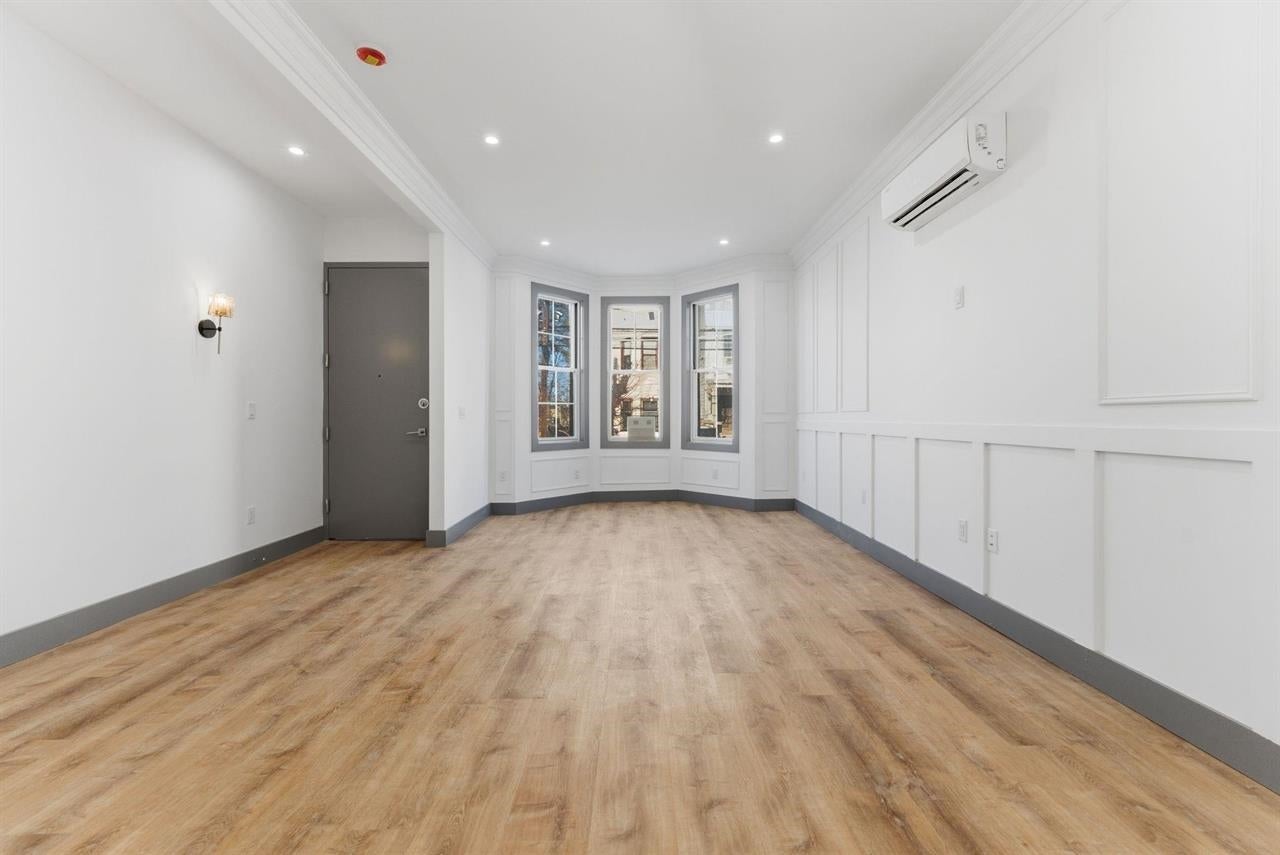 821 18th St, Union City, NJ 07087 photo
