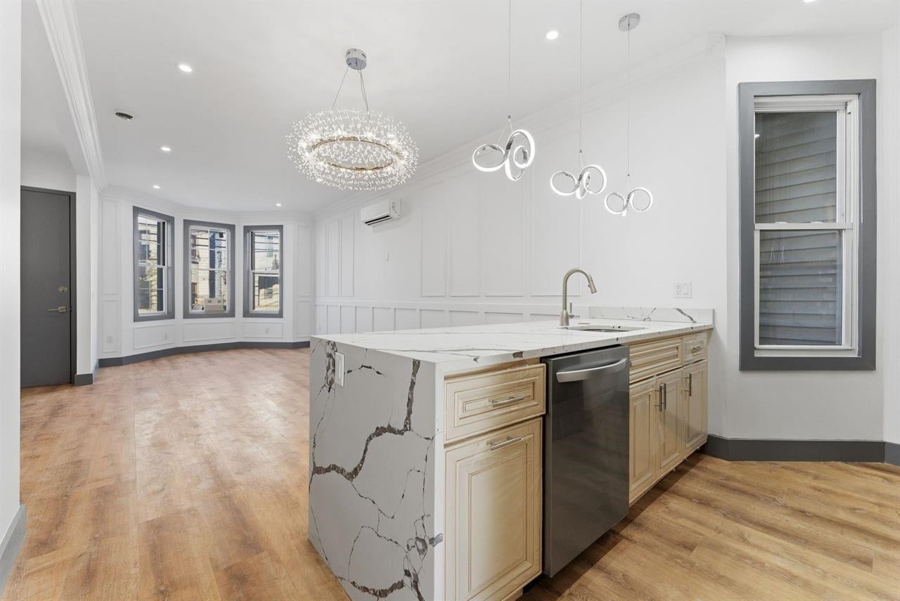 821 18th St, Union City, NJ 07087 photo