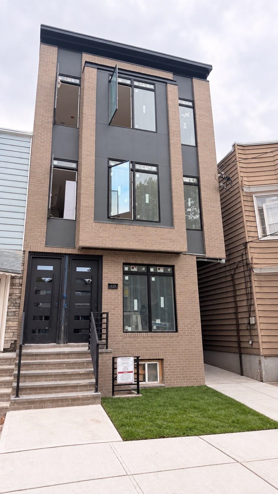 137 Boyd Ave, Jersey City, NJ 07304