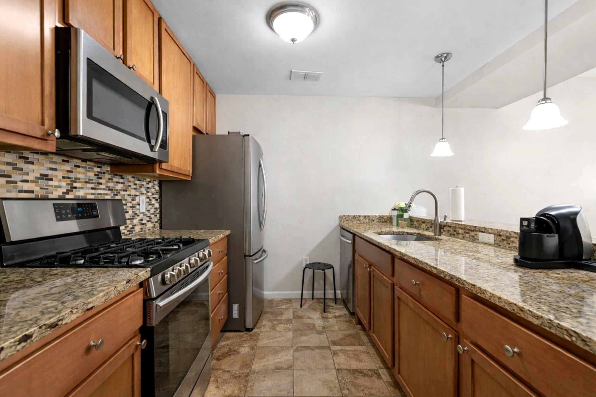 612 12th St, Union City, NJ 07087 photo