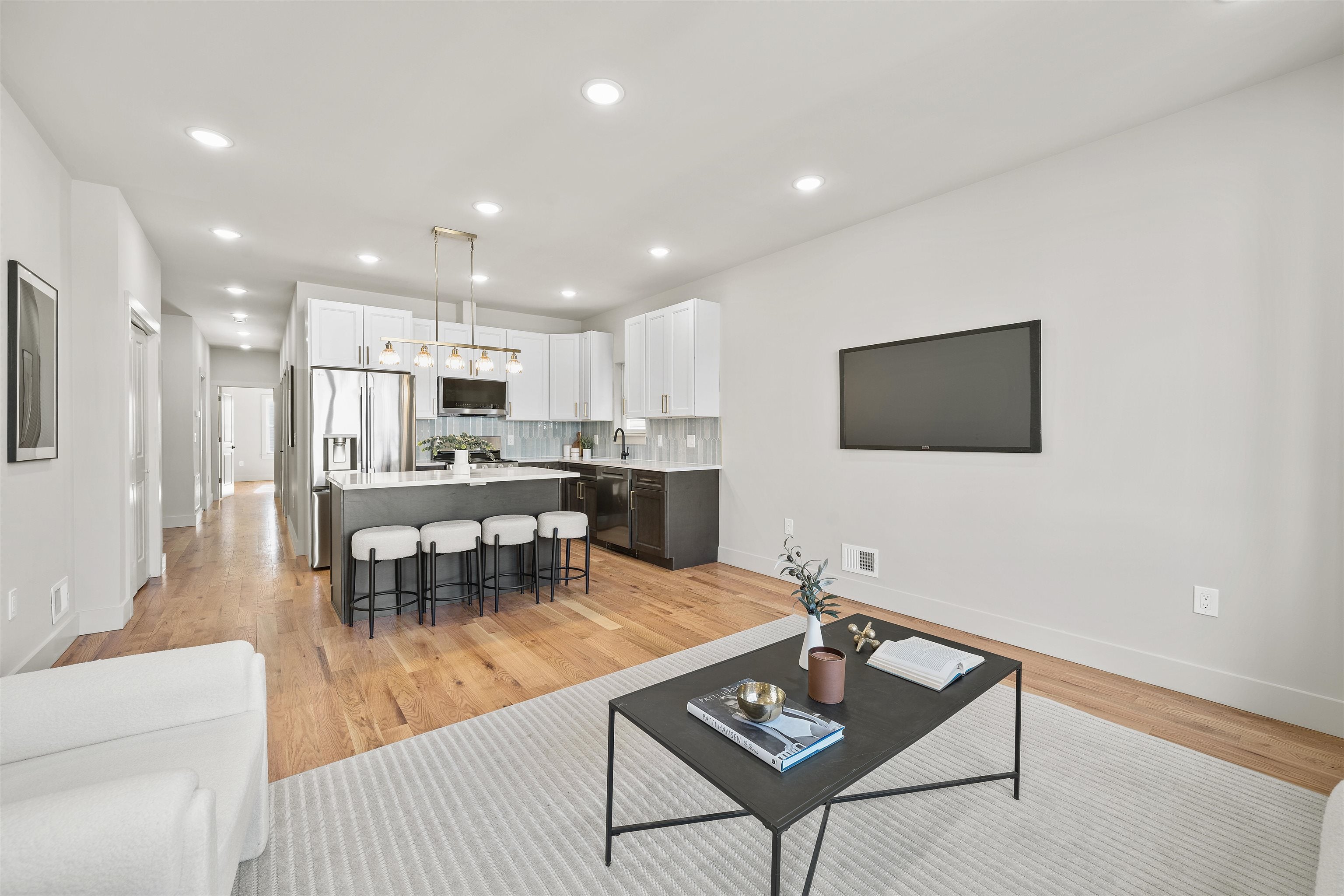 279 Pearsall Ave, Jersey City, NJ 07305 photo