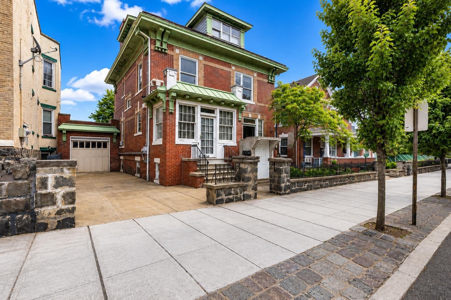 204 206 Palisade Ave, Union City, NJ 07087 photo