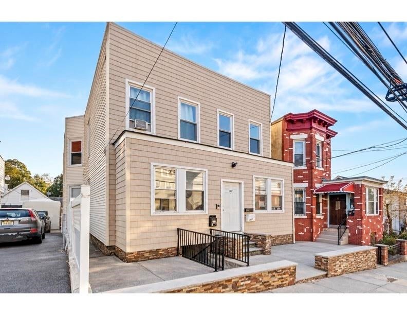 1307 51, North Bergen, NJ 07047 photo